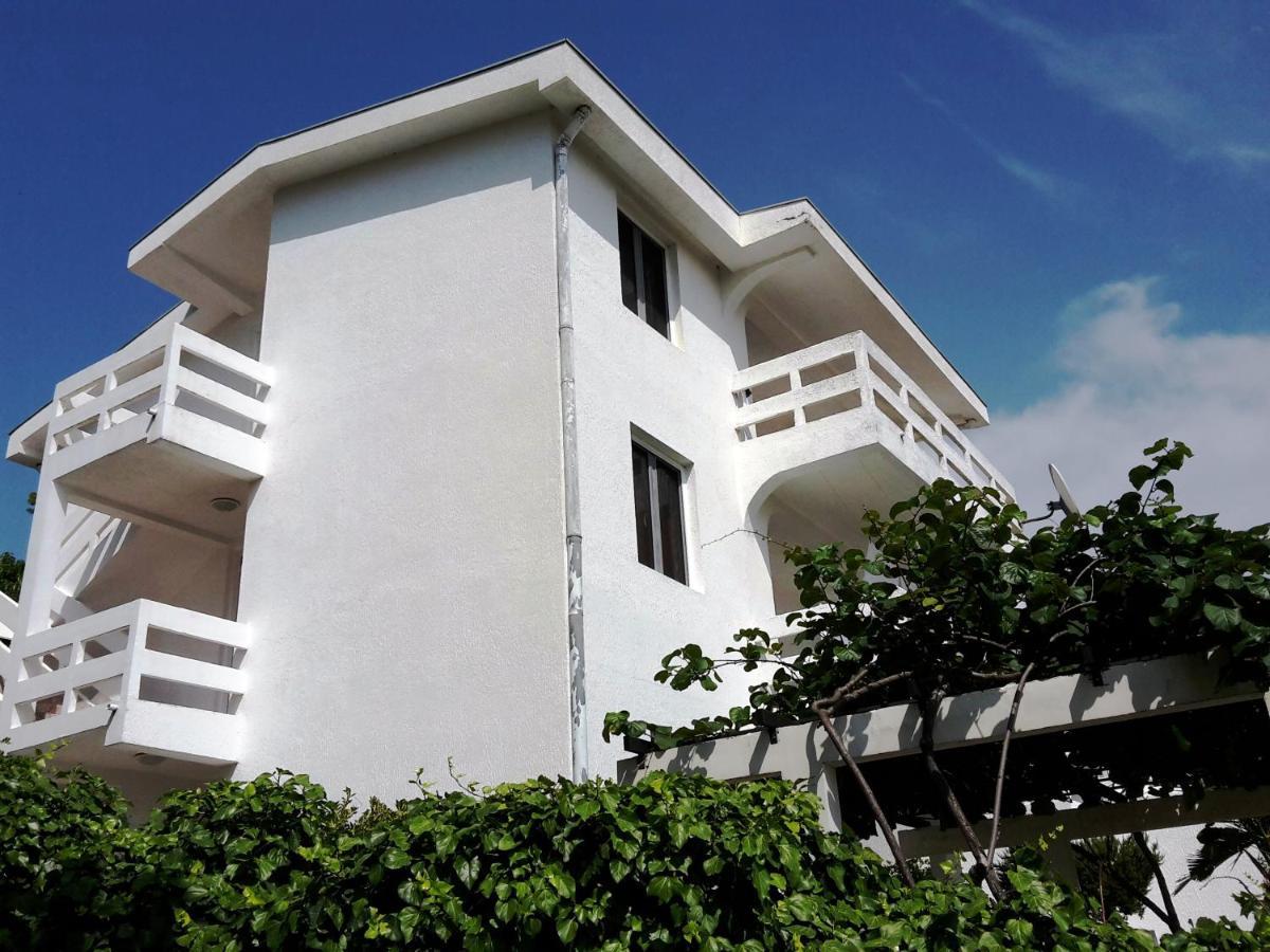 Apartment Sunny Bar Luaran gambar