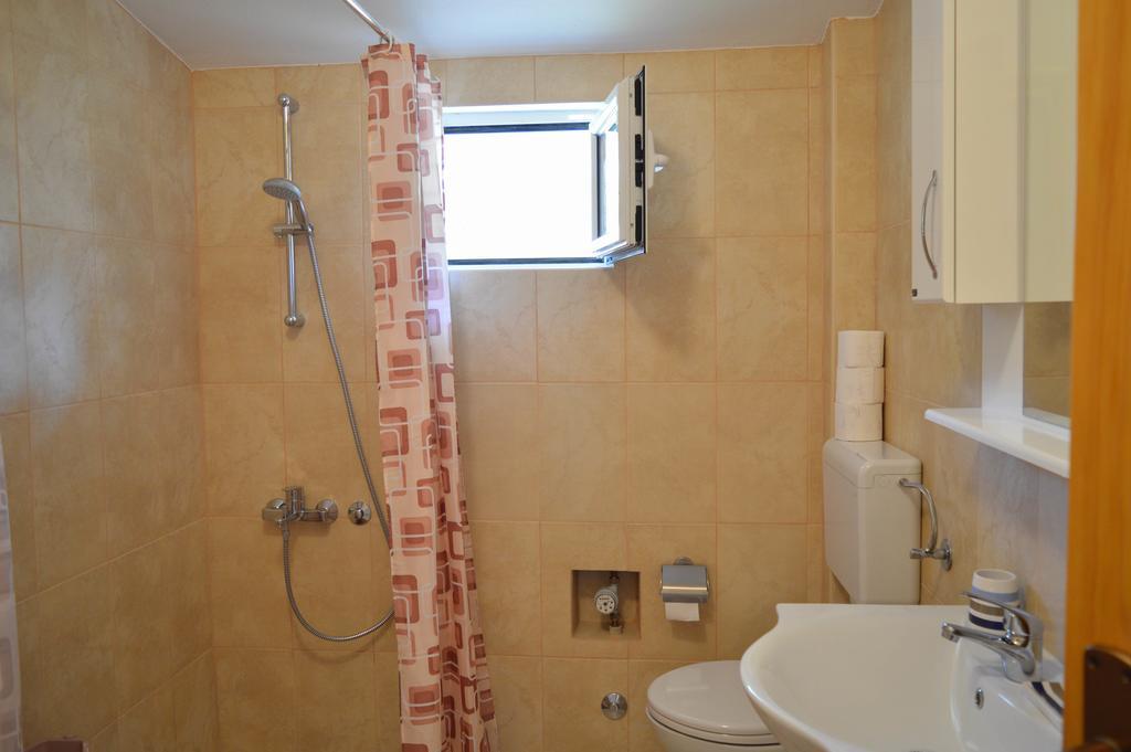 Apartment Sunny Bar Luaran gambar