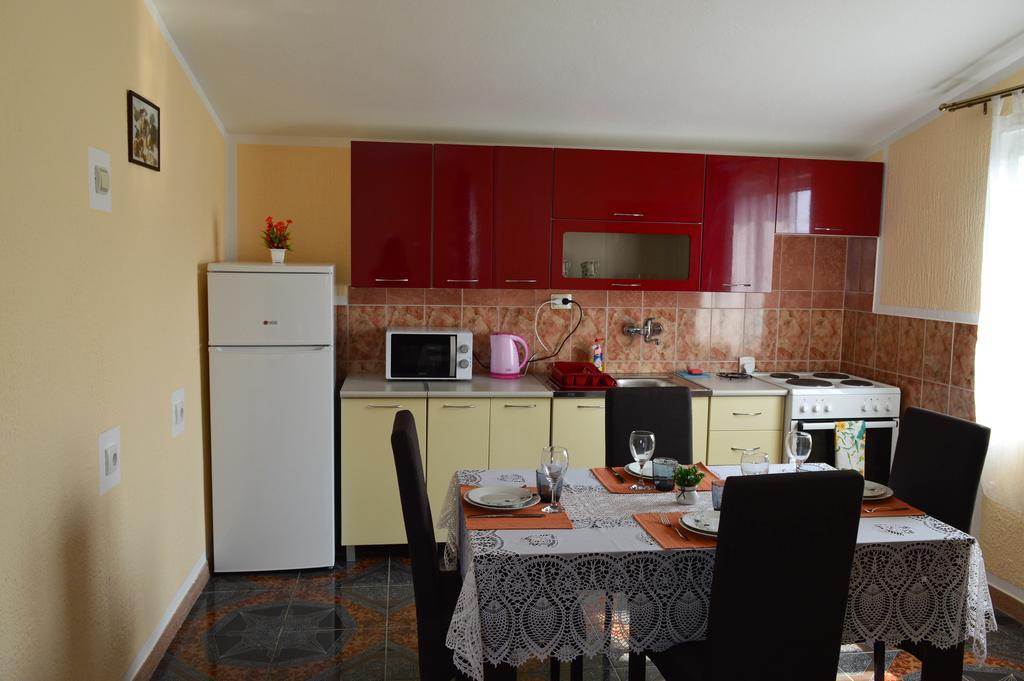 Apartment Sunny Bar Luaran gambar
