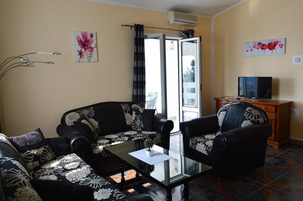 Apartment Sunny Bar Luaran gambar